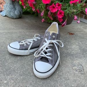 Grey converse